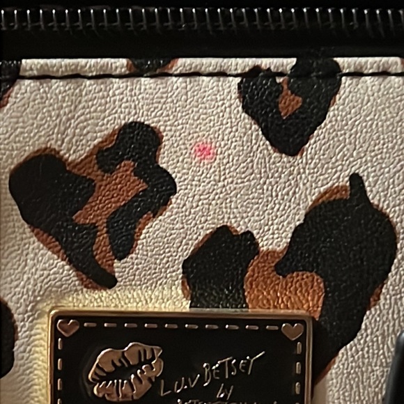 Purse - Picture 2 of 4